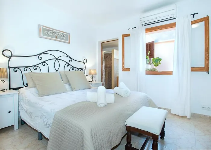 Owl Irina - 2 Min Walk To The Old Town *