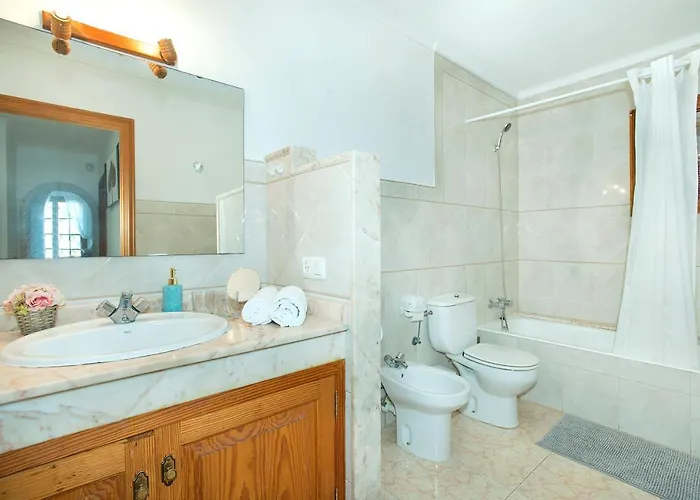 Owl Irina - 2 Min Walk To The Old Town